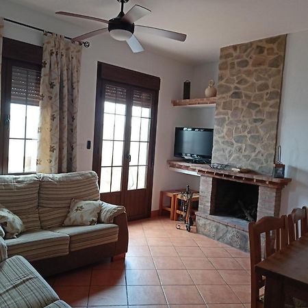 Casa Rural La Fuente Segura de Leon Ngoại thất bức ảnh